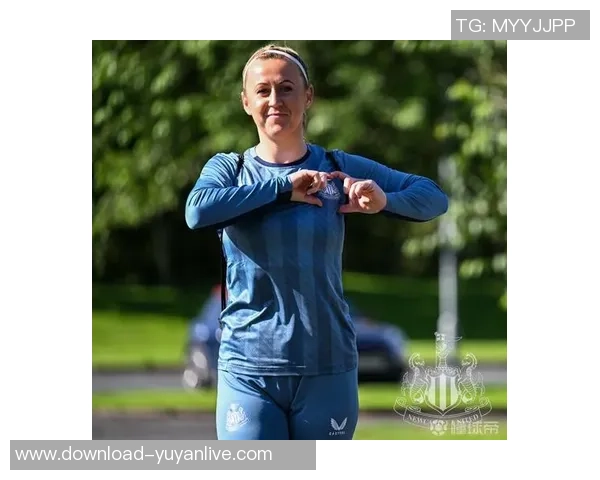 辣妹子足球：青春活力与竞技激情交织的女子足球盛宴